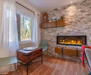 Photo 5 - Tahoe Vista Cabin with Hot-Tub BBQ Deck and More plus Walk to Lake in 5 Min!