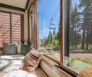 Photo 2 - VIP Ski-In/Ski-Out Condo in the Northstar Resort (ride to gondola in seconds)