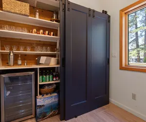 Photo 3 - Spacious 5 BDR Lakeview Hot-Tub A+ Amenities Close to Slopes Town