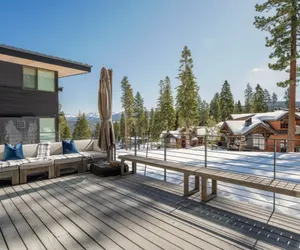 Photo 3 - Ski-In/Ski-Out Luxury w/ Hot Tub