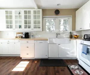Photo 2 - Quaint Updated 2-Bedroom House in Glendale (p2)