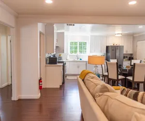 Photo 5 - Tranquil 2BR Home in Beautiful Neighborhood (P24)