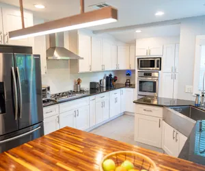 Photo 3 - UPSCALE & UPGRADED BEAUTIFUL SPACIOUS 3BR HOUSE in ENCINO, FULLY RENOVATED with GARAGE & HUGE FENCED YARD/PATIO AT END OF CUL-DE-SAC p84