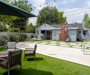Photo 4 - UPSCALE & UPGRADED BEAUTIFUL SPACIOUS 3BR *HOUSE* in ENCINO, FULLY RENOVATED with GARAGE & VERY LARGE FENCED YARD/PATIO AT END OF CUL-DE-SAC p84