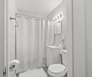 Photo 5 - Opulent Urban Retreat