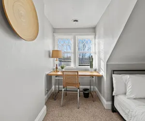 Photo 5 - The Trendy Hideaway