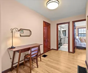 Photo 5 - Clintonville Ravine Nest - 1Bdrm w. Parking!