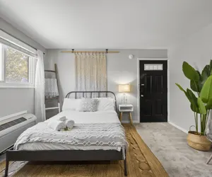 Photo 3 - 1463 Neil Ave. Unit B1