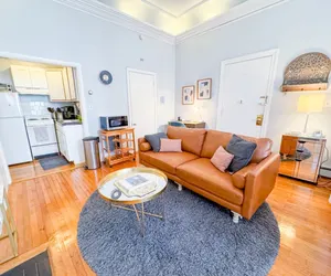 Photo 2 - Oversized Furnished Brownstone Studio in Back Bay