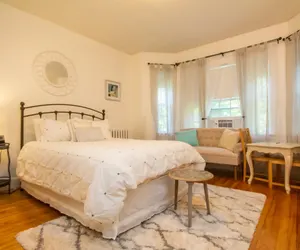 Photo 4 - Cozy, Spacious Studio In Coolidge Corner