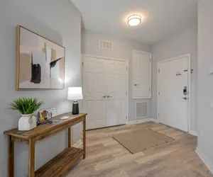 Photo 4 - IS2-310 - New Listing - Near All Major Attractions