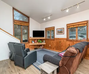 Photo 4 - Cozy Home on Lake Huron I