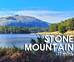 Photo 2 - Adventure Awaits: Stylish Stone Mountain Stay