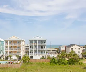 Photo 5 - Stunning Harbor Views! Boat Slip, 2 King Bedrooms,