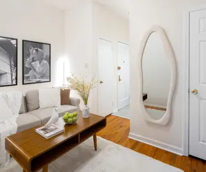 Photo 2 - Cozy and Modern 1BD/1BA Apt in Upper East Side