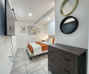 Photo 2 - Renovated College Park 3/2 Sleeps10 close to WP