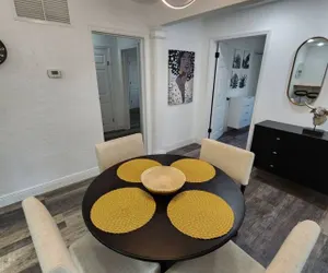 Photo 2 - Historical SodoHouse DT near hospitals - Sleeps 11