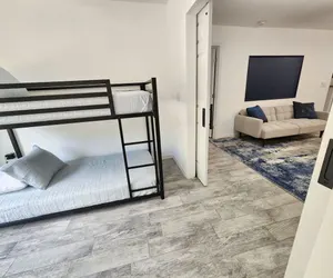 Photo 4 - Modern Estate DT Orlando 15+ beds 2 kitchens 4bath