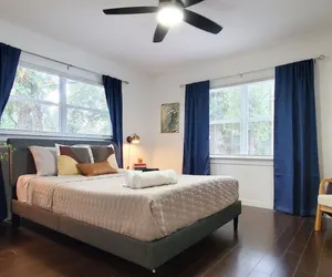 Photo 5 - Bungalow DT by Lake Eola & KIA center Sleeps 12