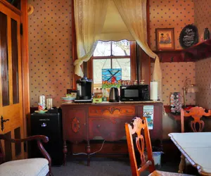 Photo 5 - Dutch Royal Orange Suite at Pella Mansion