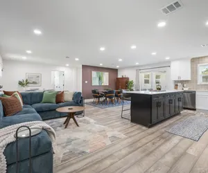 Photo 2 - NEW 3BR/3BA Remodeled Home Walk to Kyle Field