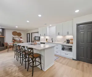 Photo 4 - Southwest Chic 3BR/2BA