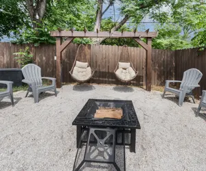 Photo 5 - Stockyards- 4min | Pet Friendly | 3BR Luxe Gem