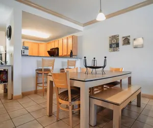 Photo 5 - Unit 1402 - Mountain View Condos