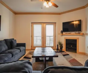 Photo 4 - Unit 1402 - Mountain View Condos