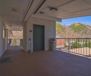 Photo 3 - Oak Square - Unit