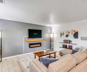 Photo 4 - Comfortable 2BR Apt near Capitol Hill & SLC
