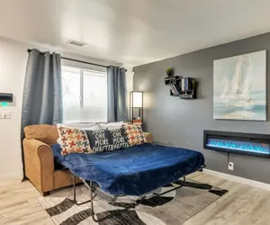 Photo 5 - Comfortable 2BR Apt near Capitol Hill & SLC