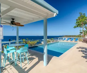 Photo 5 - Mermaid Oceanfront Villa with Pool & Hot Tub!