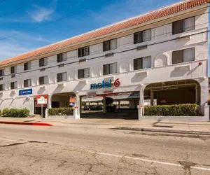 Photo 2 - Motel 6 Monterey Park, CA