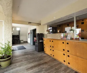 Photo 2 - Regency Inn And Suites Nashville