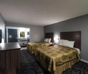 Photo 4 - Regency Inn And Suites Nashville