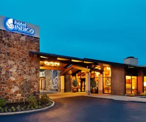 Photo 2 - Hotel Indigo East End by IHG