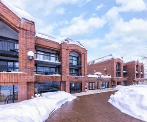 Photo 2 - Raintree's Park Plaza Park City