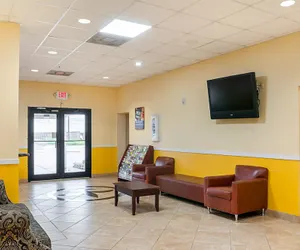 Photo 3 - Motel 6 New Orleans, LA - Near Downtown