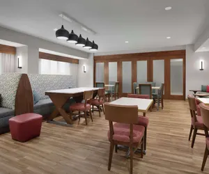 Photo 3 - Hampton Inn Yorkville