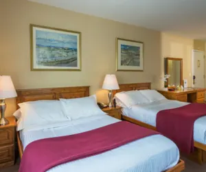Photo 5 - Chelsea Savoy Hotel