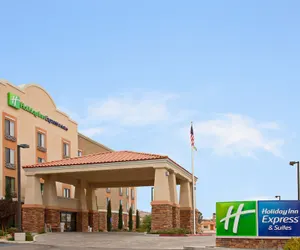 Photo 2 - Holiday Inn Express Hotel & Suites Twentynine Palms, an IHG Hotel