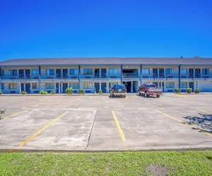 Photo 2 - Executive Inn Port Lavaca by OYO