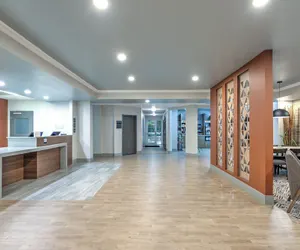Photo 3 - Candlewood Suites Houston (The Woodlands) by IHG