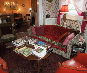 Photo 2 - Victorian Bed & Breakfast