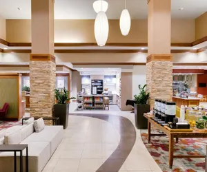 Photo 3 - Hilton Garden Inn Milwaukee Airport