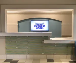 Photo 4 - Cedar Point's Express Hotel