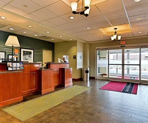 Photo 2 - Hampton Inn Ellsworth/Bar Harbor