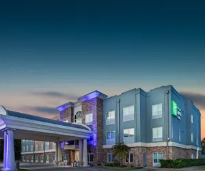 Photo 2 - Holiday Inn Express & Suites Rockport - Bay View, an IHG Hotel