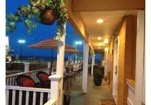 Photo 3 - Boardwalk Hotel Charlee & Beach House Rentals